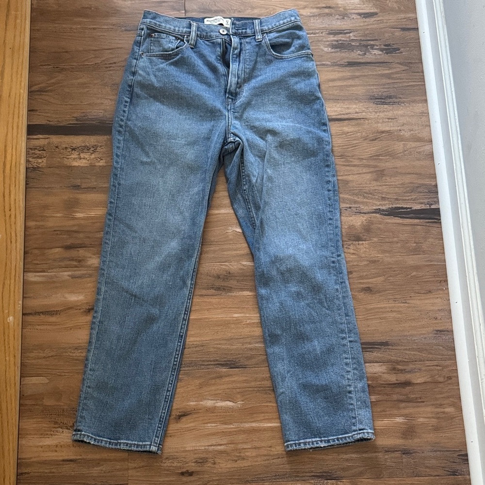 Abercrombie & Fitch Ankle Straight Curve Love
